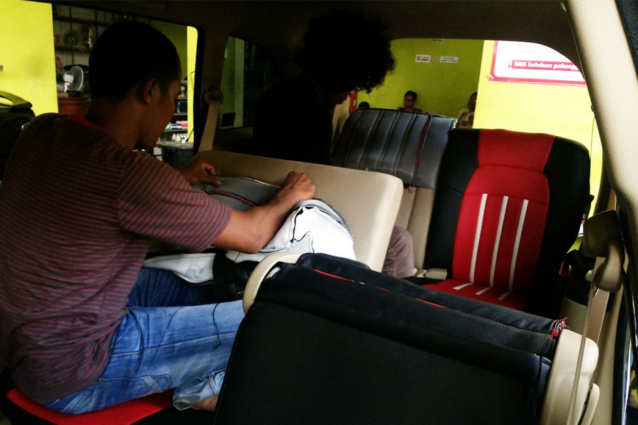 Bekleed Jok Mobil